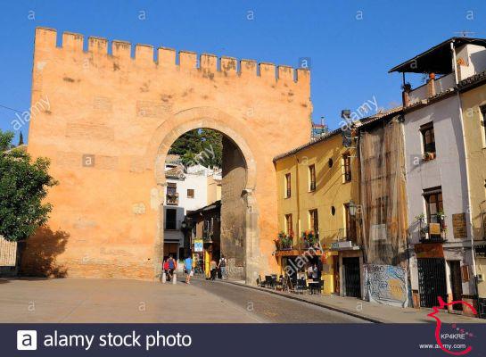 Puerta de Elvira a Granada