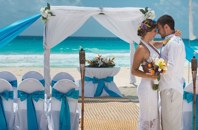 Un mariage en Andalousie: M&F se marie le long de la côte de Grenade